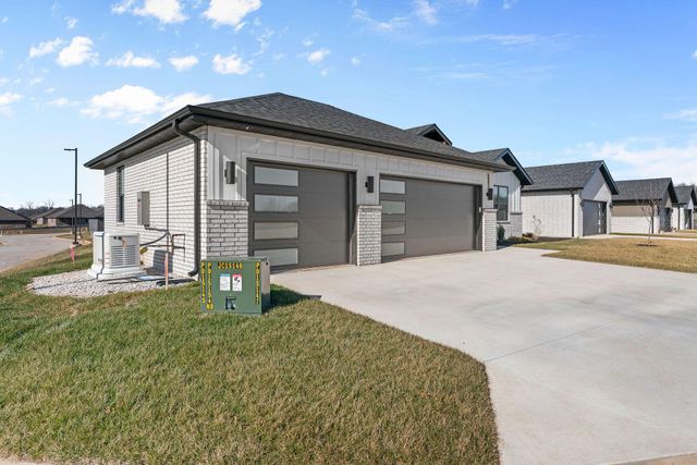 5955 S Farm Road 163 209a, Springfield, MO 65810