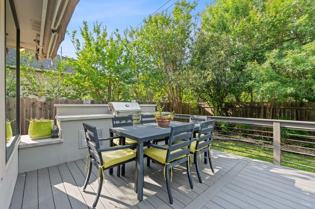 5336 Moon Shadow DR, Austin, TX 78735