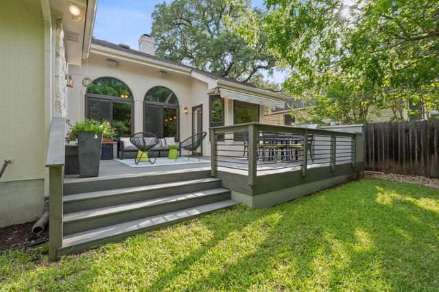 5336 Moon Shadow DR, Austin, TX 78735