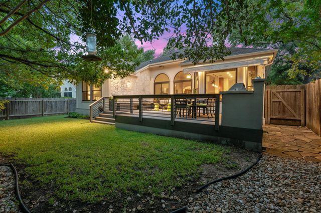 5336 Moon Shadow DR, Austin, TX 78735