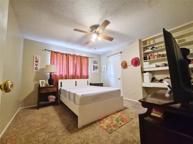 3529 Kelvin Avenue, Fort Worth, TX 76133