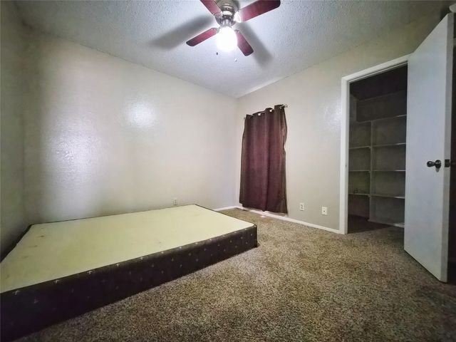 3529 Kelvin Avenue, Fort Worth, TX 76133