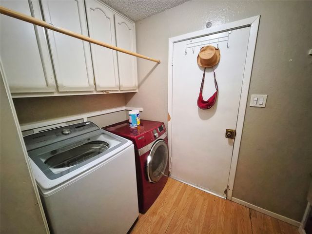 3529 Kelvin Avenue, Fort Worth, TX 76133