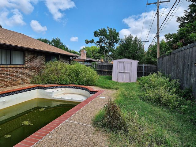 3529 Kelvin Avenue, Fort Worth, TX 76133