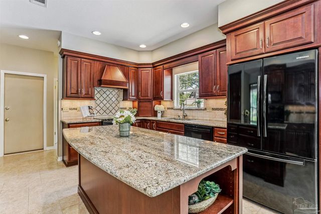 968 Fleming Cir, Pensacola, FL 32514