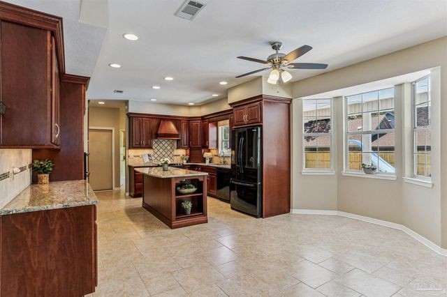 968 Fleming Cir, Pensacola, FL 32514