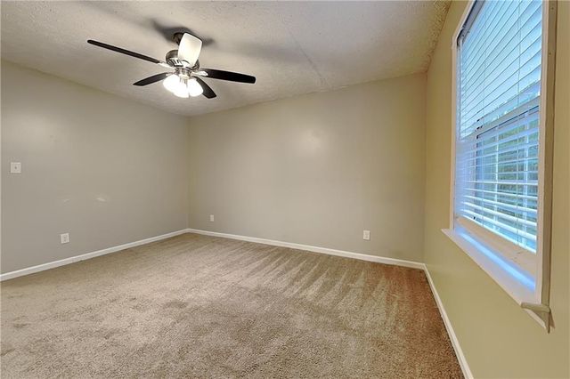 2075 Pinella Drive, Grayson, GA 30017