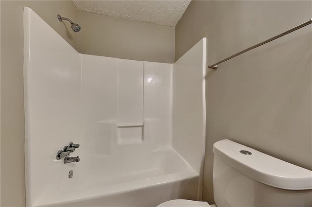 2075 Pinella Drive, Grayson, GA 30017