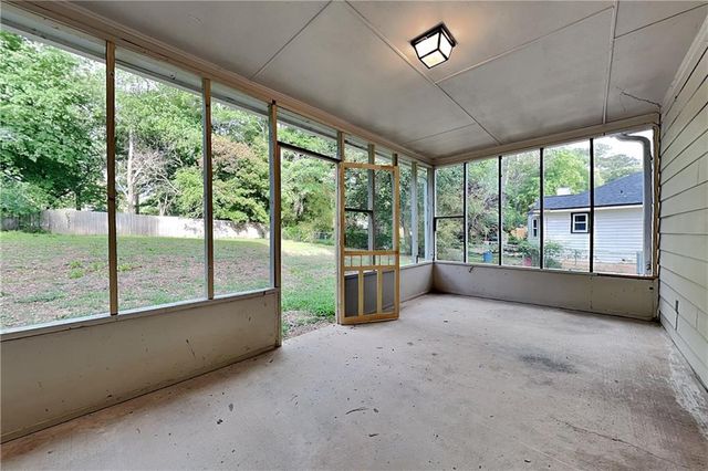 2075 Pinella Drive, Grayson, GA 30017