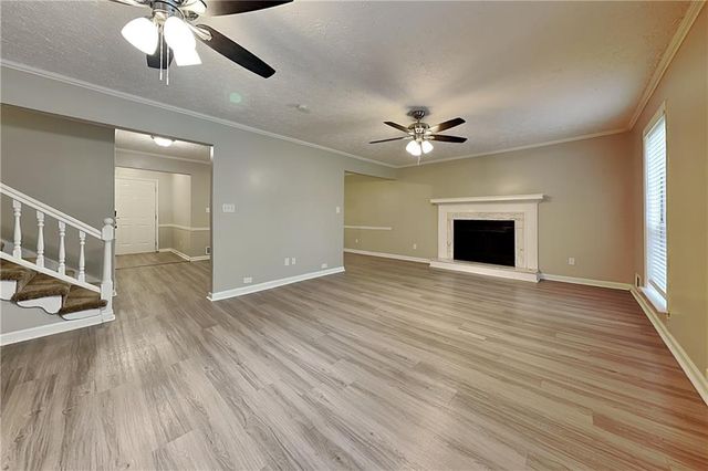 2075 Pinella Drive, Grayson, GA 30017