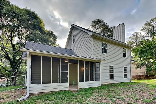 2075 Pinella Drive, Grayson, GA 30017