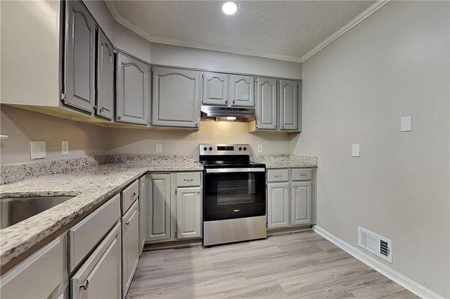2075 Pinella Drive, Grayson, GA 30017