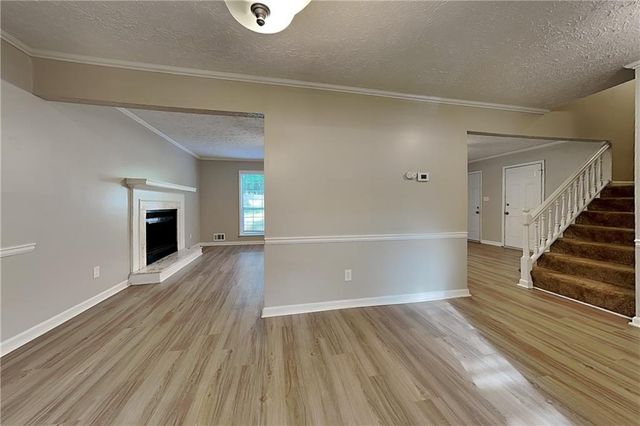 2075 Pinella Drive, Grayson, GA 30017