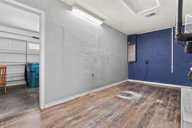 1239 AVONWOOD COURT, Lutz, FL 33559