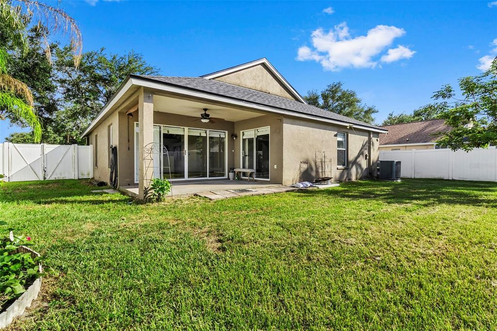 Image 27 of property listing at 1239 AVONWOOD COURT, Lutz, FL 33559