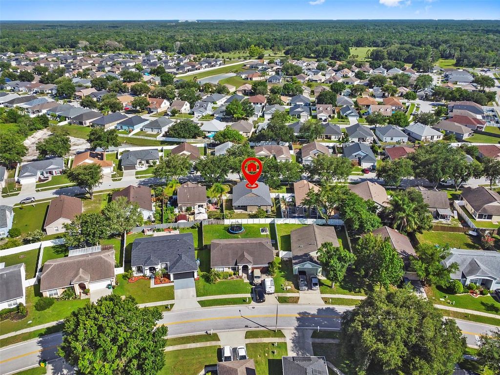 Image 31 of property listing at 1239 AVONWOOD COURT, Lutz, FL 33559