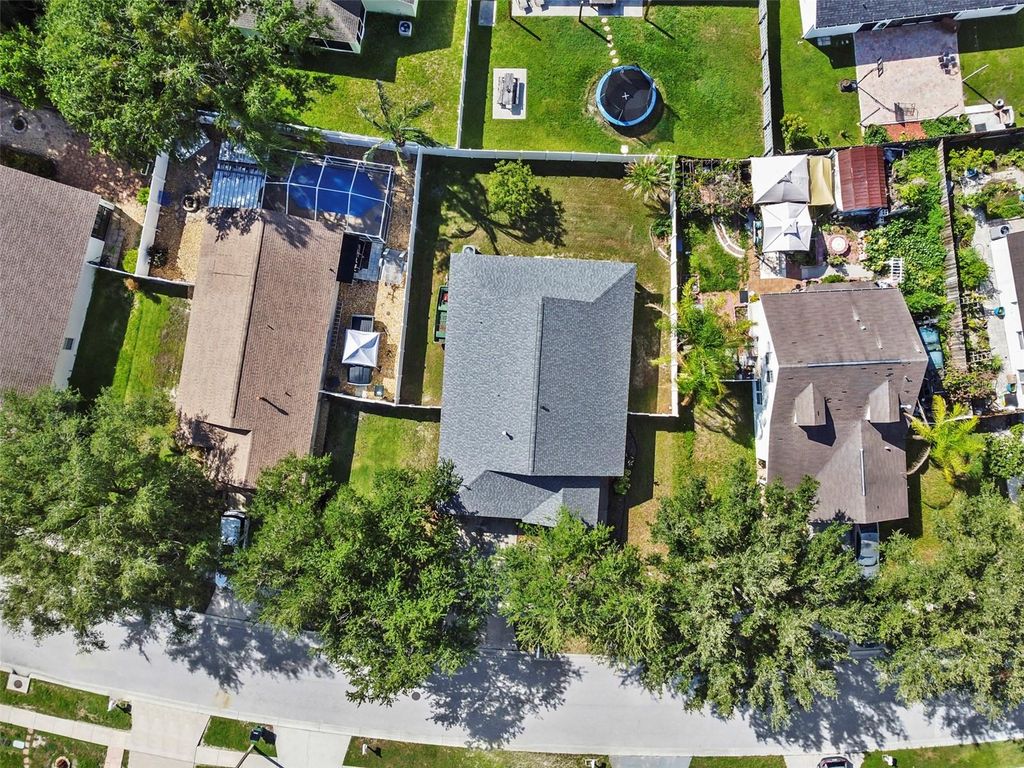 Image 32 of property listing at 1239 AVONWOOD COURT, Lutz, FL 33559