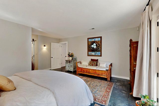 15 Toltec Road, Santa Fe, NM 87505