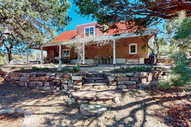 15 Toltec Road, Santa Fe, NM 87505