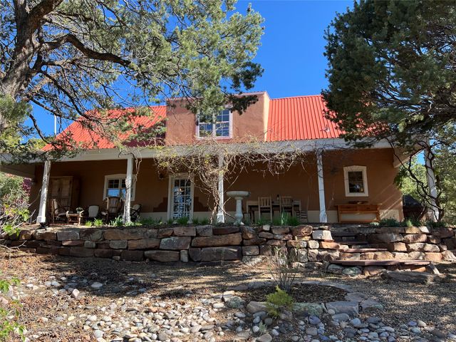 15 Toltec Road, Santa Fe, NM 87505