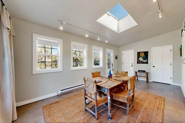 15 Toltec Road, Santa Fe, NM 87505