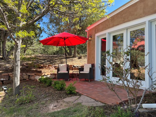 15 Toltec Road, Santa Fe, NM 87505