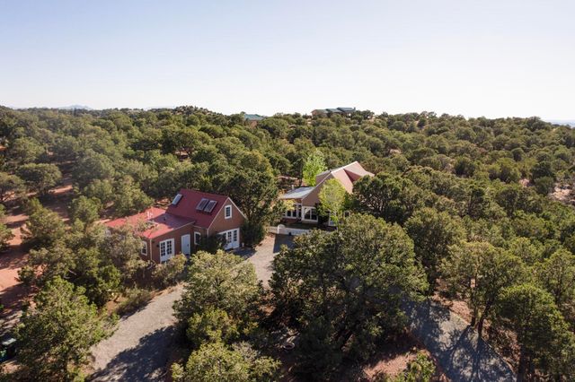 15 Toltec Road, Santa Fe, NM 87505