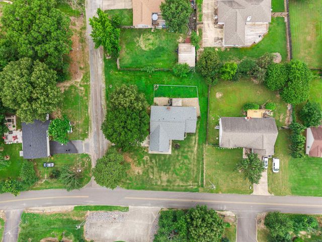 376 Grand Point Dr, Hot Springs, AR 71901