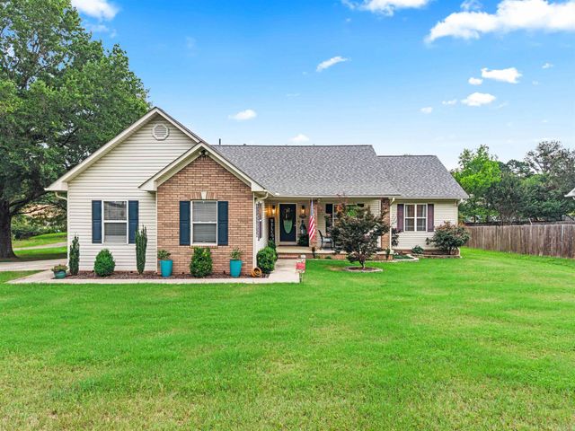 376 Grand Point Dr, Hot Springs, AR 71901