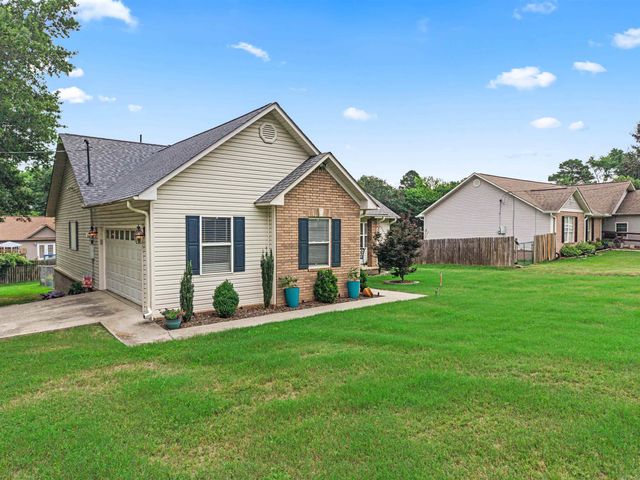 376 Grand Point Dr, Hot Springs, AR 71901
