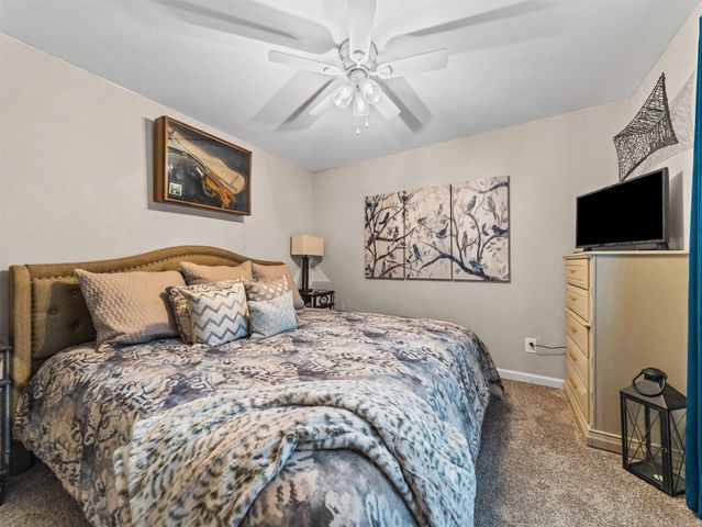 376 Grand Point Dr, Hot Springs, AR 71901
