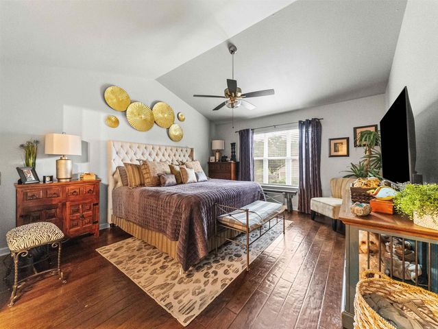376 Grand Point Dr, Hot Springs, AR 71901
