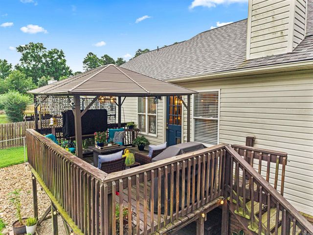 376 Grand Point Dr, Hot Springs, AR 71901