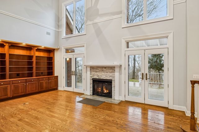 1010 Street Rd, Kingston Springs, TN 37082