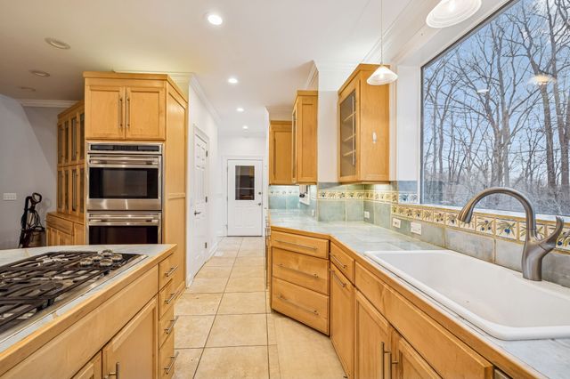 1010 Street Rd, Kingston Springs, TN 37082