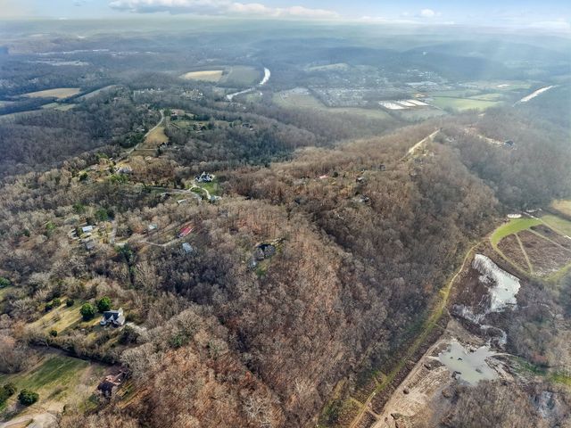 1010 Street Rd, Kingston Springs, TN 37082
