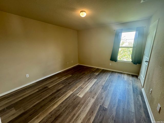 6427 HAZEL VALLEY ST, San Antonio, TX 78242