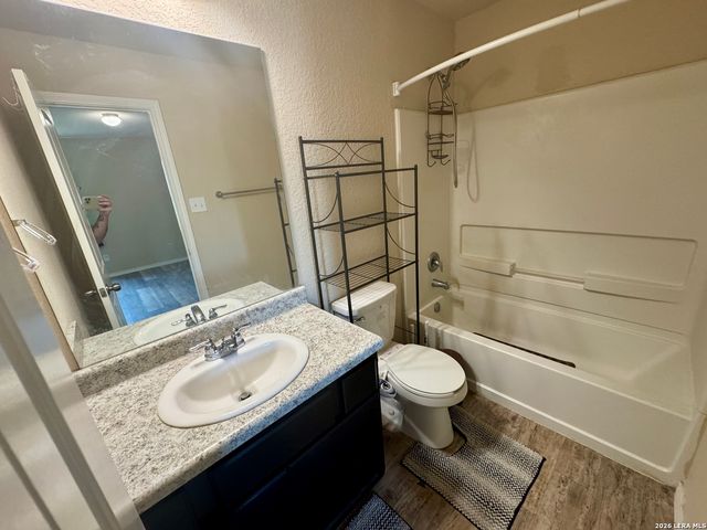6427 HAZEL VALLEY ST, San Antonio, TX 78242