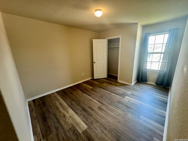 6427 HAZEL VALLEY ST, San Antonio, TX 78242
