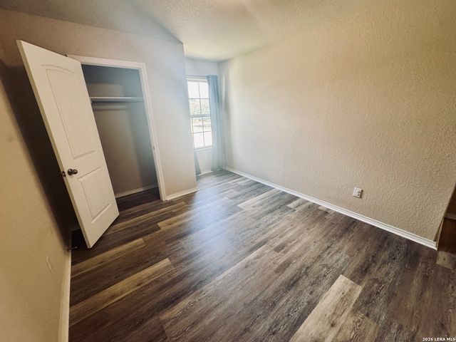 6427 HAZEL VALLEY ST, San Antonio, TX 78242
