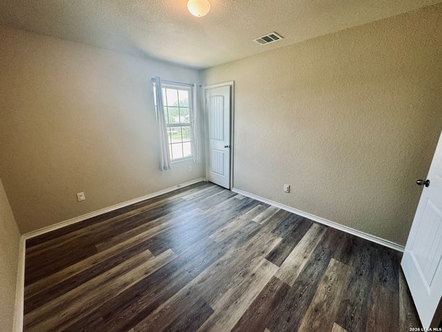 6427 HAZEL VALLEY ST, San Antonio, TX 78242