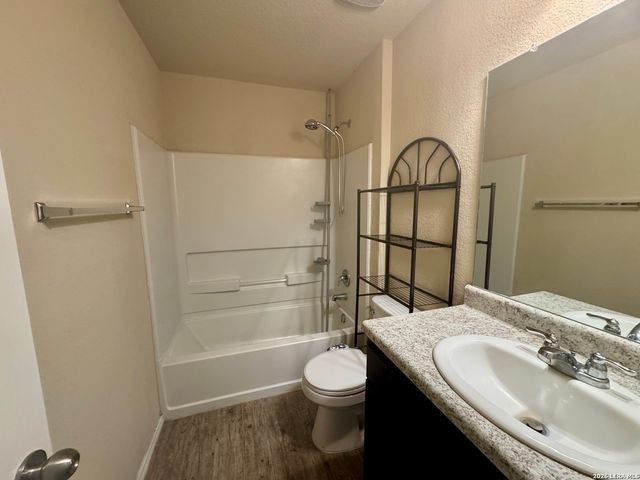 6427 HAZEL VALLEY ST, San Antonio, TX 78242