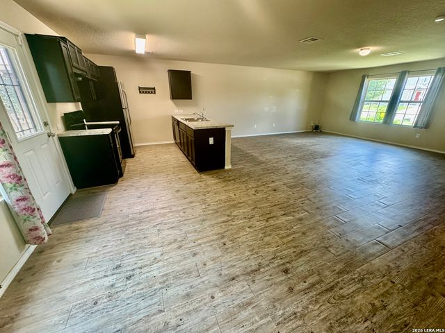 6427 HAZEL VALLEY ST, San Antonio, TX 78242