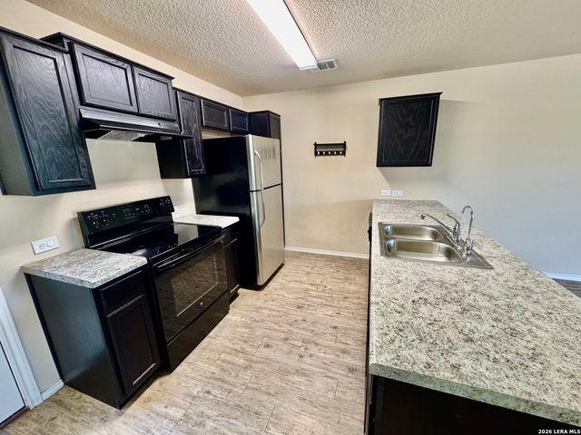 6427 HAZEL VALLEY ST, San Antonio, TX 78242
