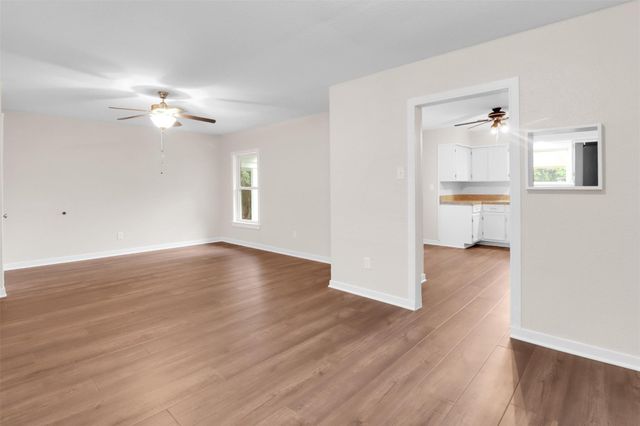 1606 W Humble Street, Baytown, TX 77520