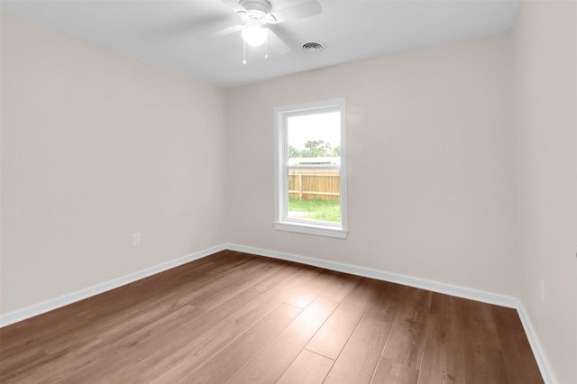 1606 W Humble Street, Baytown, TX 77520