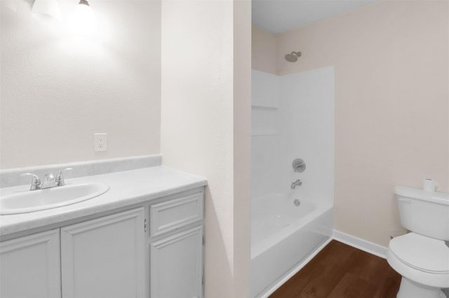 1606 W Humble Street, Baytown, TX 77520
