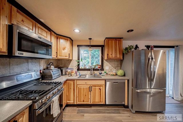 2848 Disney Drive, Idaho Falls, ID 83404