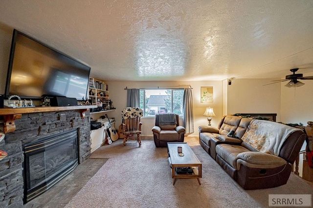 2848 Disney Drive, Idaho Falls, ID 83404