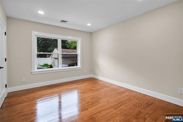 128 Grove Street, Mahwah, NJ 07430